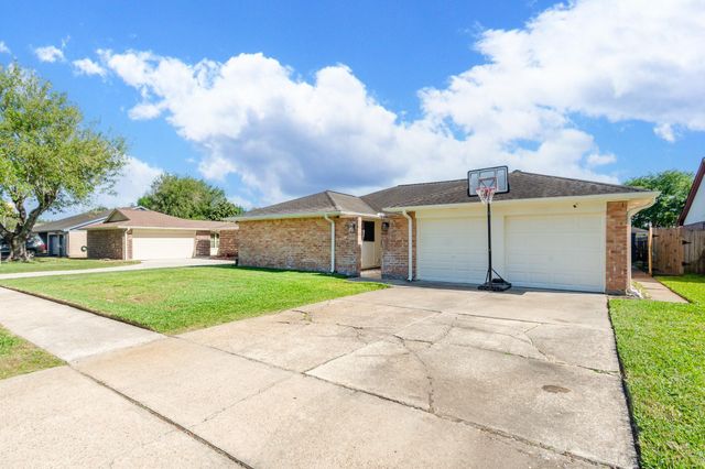 10122 Rustic Gate Road, La Porte, TX 77571