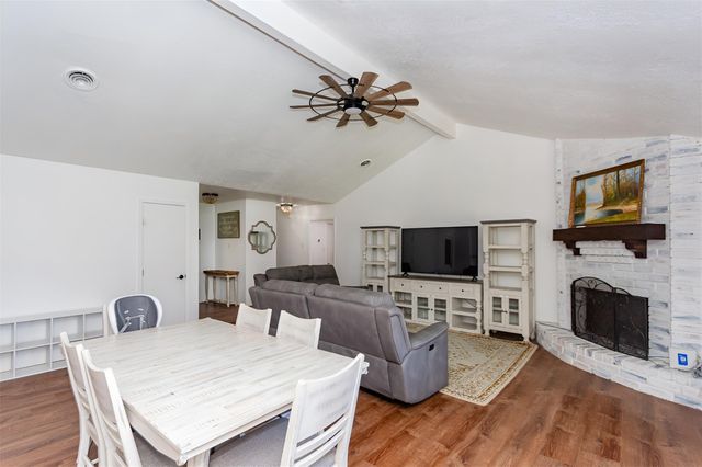 10122 Rustic Gate Road, La Porte, TX 77571