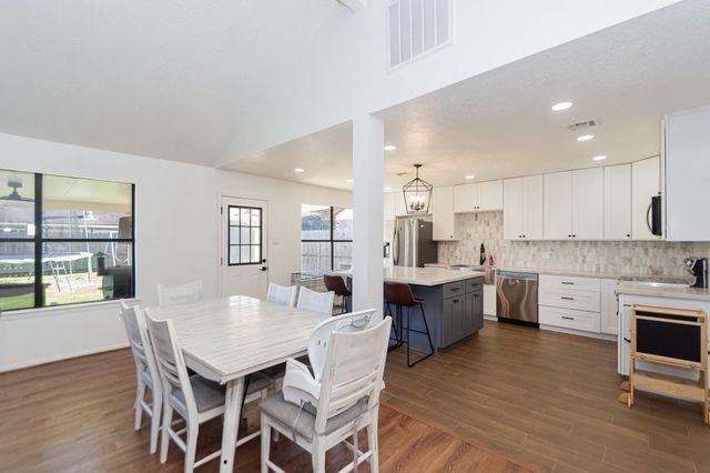 10122 Rustic Gate Road, La Porte, TX 77571