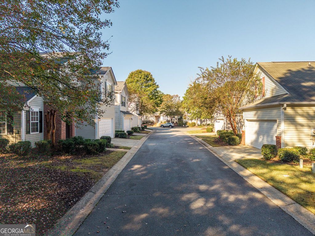 610 W Oaks Drive, Woodstock, GA 30188 — photo 5