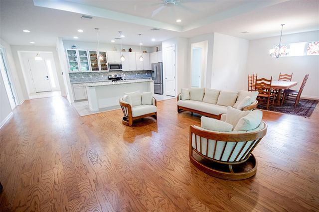 215 AVENHAM DRIVE, Deland, FL 32724