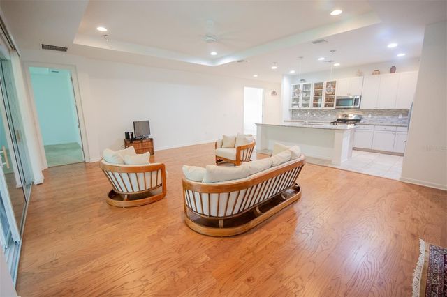 215 AVENHAM DRIVE, Deland, FL 32724