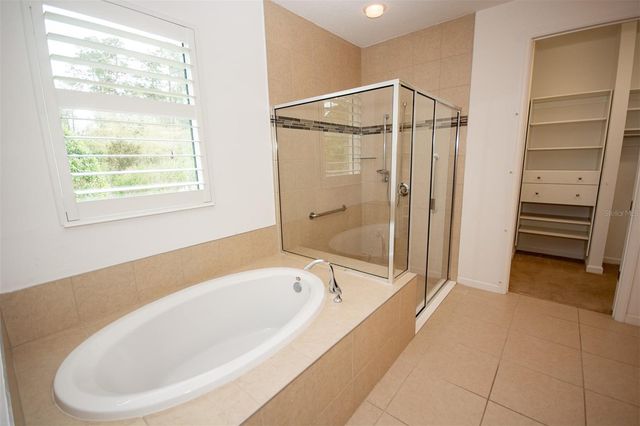 215 AVENHAM DRIVE, Deland, FL 32724