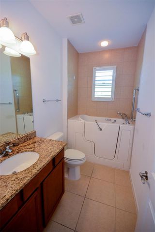 215 AVENHAM DRIVE, Deland, FL 32724