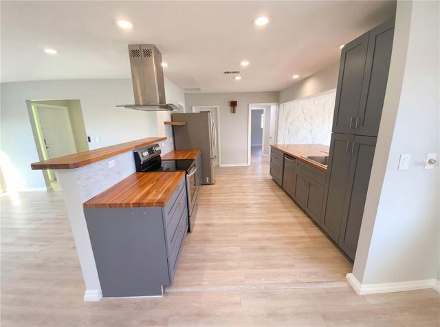 408 OCEAN COURT, Clearwater, FL 33756