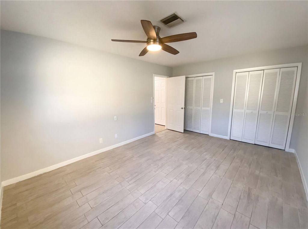 Image 13 of property listing at 408 OCEAN COURT, Clearwater, FL 33756