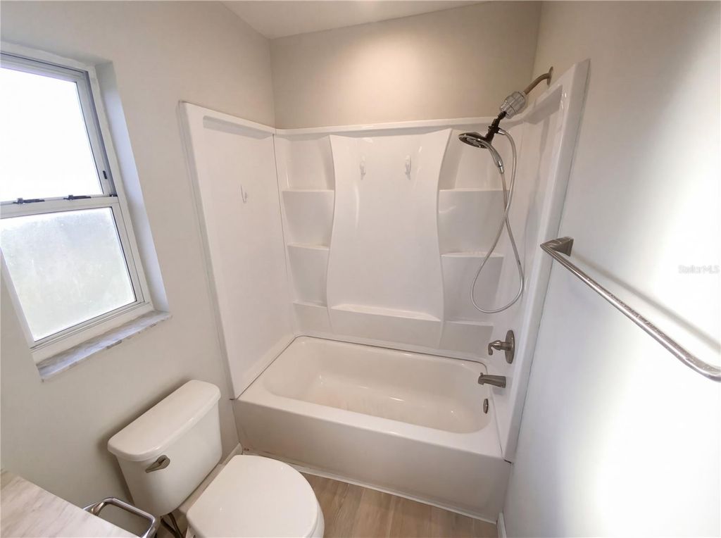 Image 28 of property listing at 408 OCEAN COURT, Clearwater, FL 33756