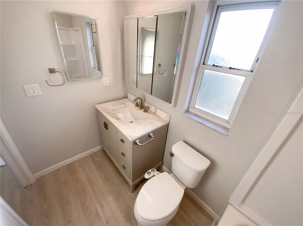 Image 29 of property listing at 408 OCEAN COURT, Clearwater, FL 33756