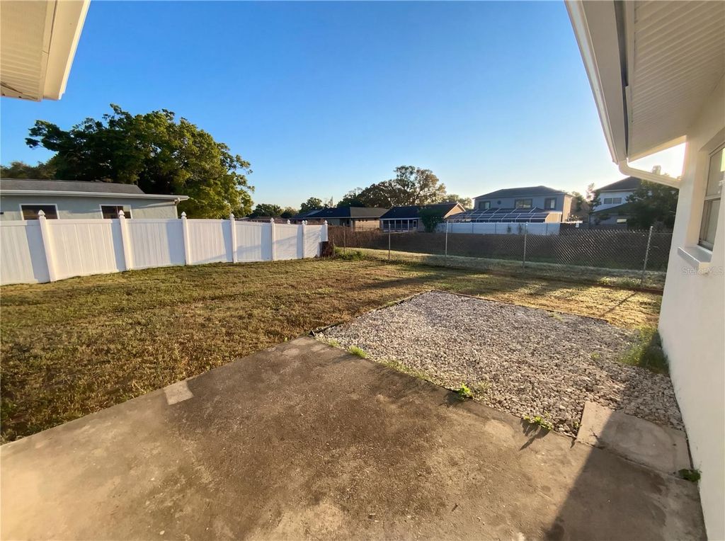 Image 33 of property listing at 408 OCEAN COURT, Clearwater, FL 33756