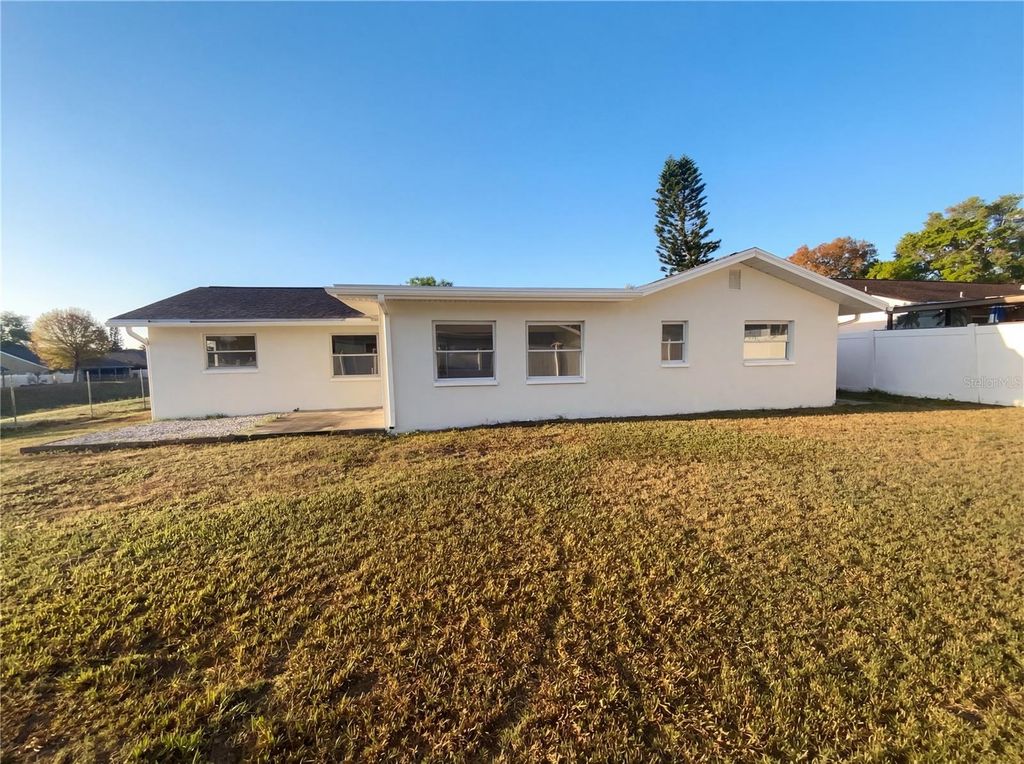 Image 35 of property listing at 408 OCEAN COURT, Clearwater, FL 33756