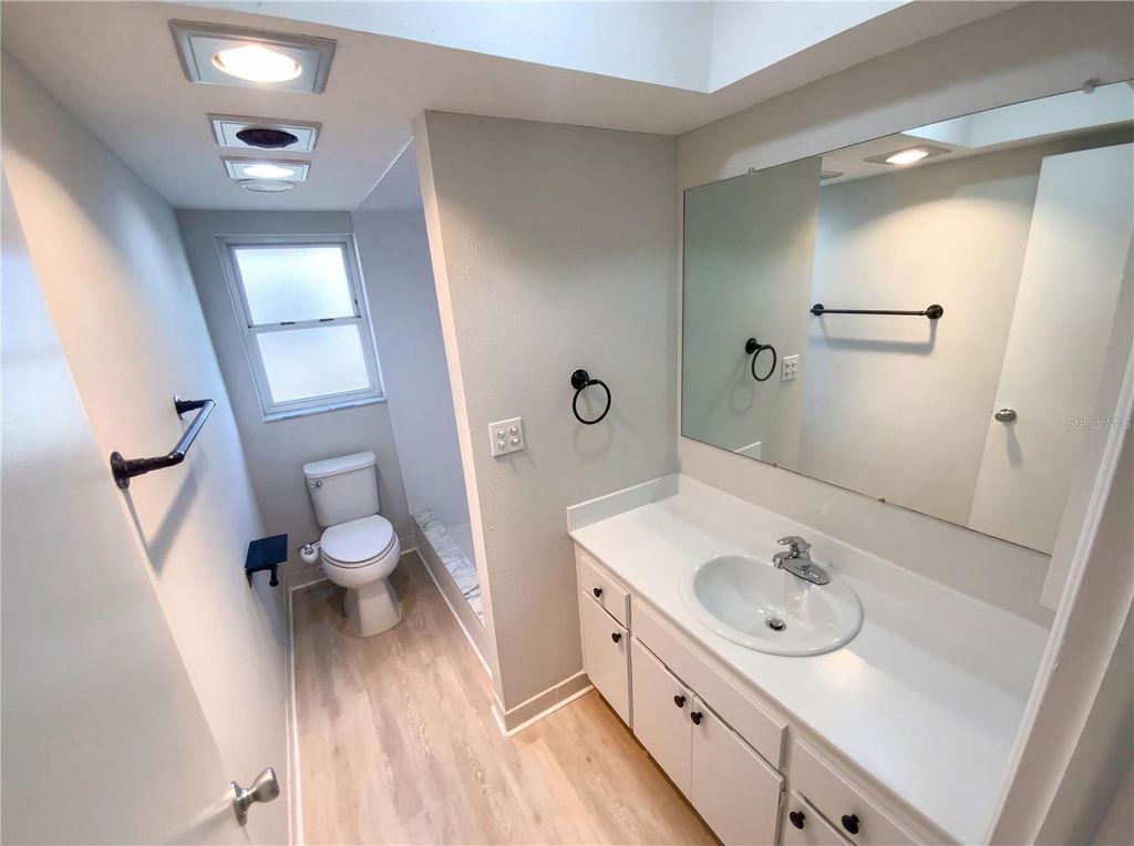 Image 9 of property listing at 408 OCEAN COURT, Clearwater, FL 33756