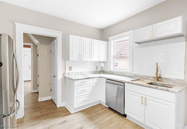 1924 W 75th Street, Cleveland, OH 44102