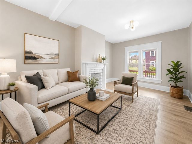 1924 W 75th Street, Cleveland, OH 44102
