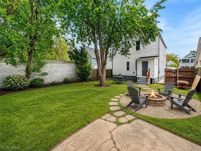1924 W 75th Street, Cleveland, OH 44102