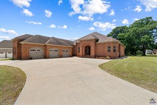 215 Little Hickory Drive, Lizella, GA 31052