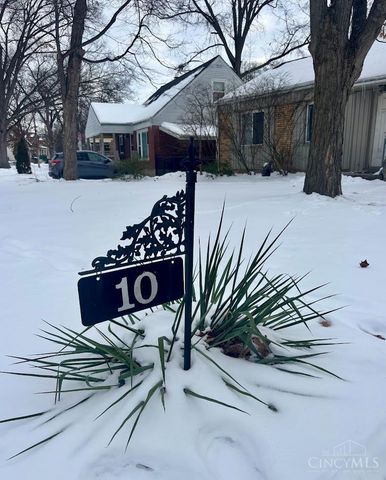 10 Drummond Street, Greenhills, OH 45218