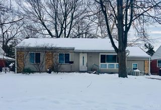 10 Drummond Street, Greenhills, OH 45218