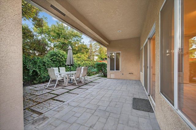 2211 Dawson Cove Lane, Clovis, CA 93611