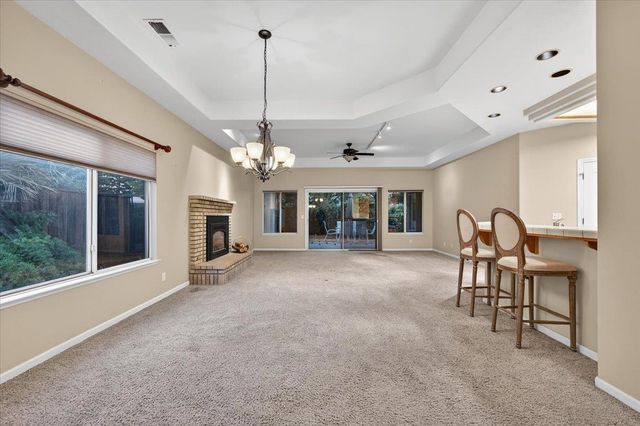 2211 Dawson Cove Lane, Clovis, CA 93611