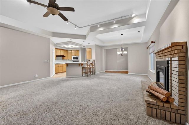 2211 Dawson Cove Lane, Clovis, CA 93611