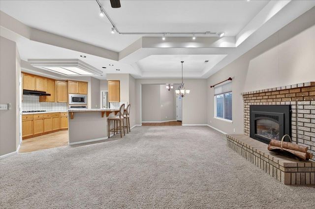 2211 Dawson Cove Lane, Clovis, CA 93611