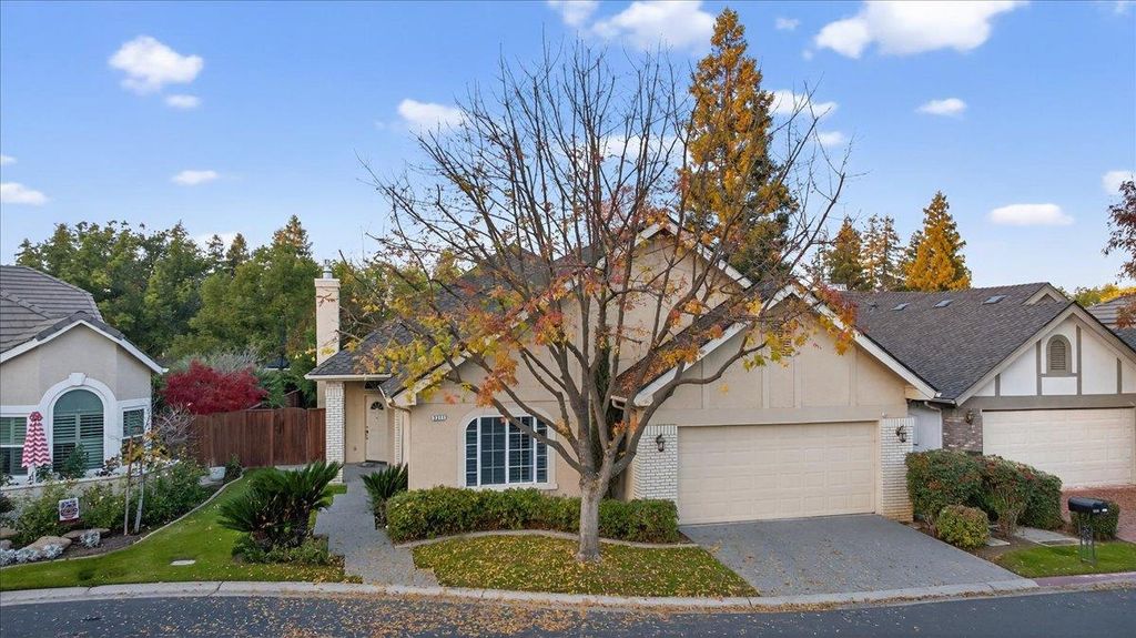 2211 Dawson Cove Lane, Clovis, CA 93611