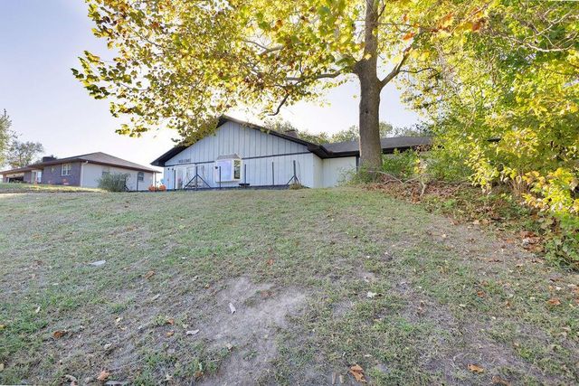 9506 SW Punzo Road, St Joseph, MO 64504