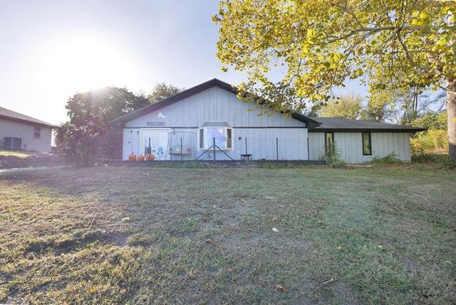 9506 SW Punzo Road, St Joseph, MO 64504