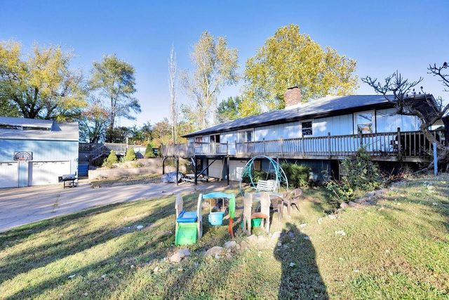 9506 SW Punzo Road, St Joseph, MO 64504