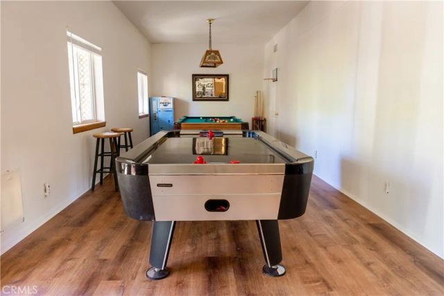 1075 Rivera Drive, Wrightwood, CA 92397