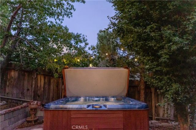 1075 Rivera Drive, Wrightwood, CA 92397