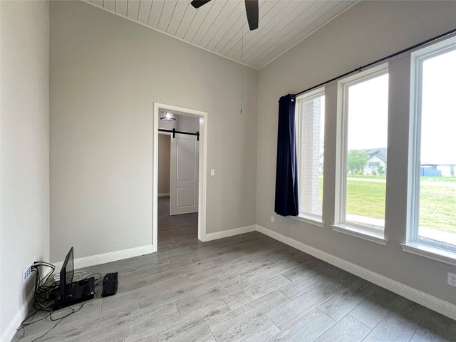 252 Harvard Lane, Springtown, TX 76082