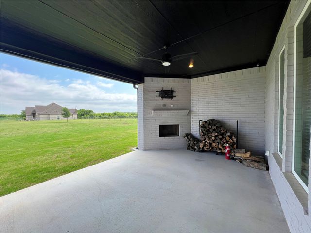 252 Harvard Lane, Springtown, TX 76082