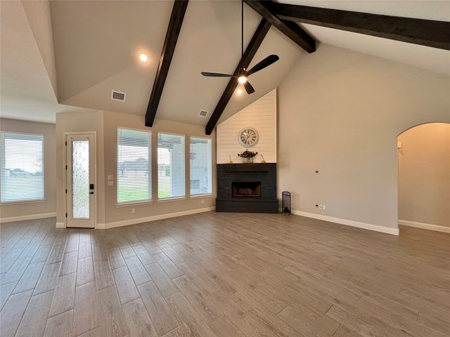 252 Harvard Lane, Springtown, TX 76082