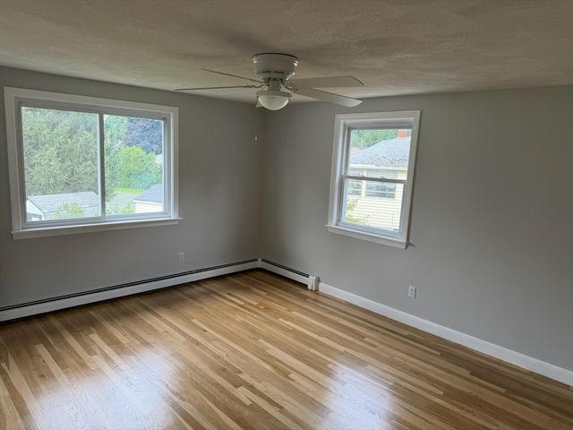 6 Canterbury Rd, Woburn, MA 01801