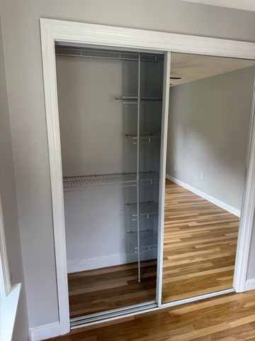 6 Canterbury Rd, Woburn, MA 01801