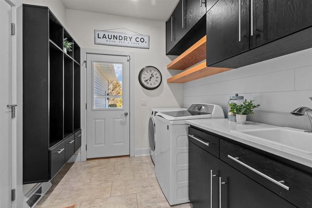 W7516 MOLLY MARIE COURT, Greenville, WI 54942