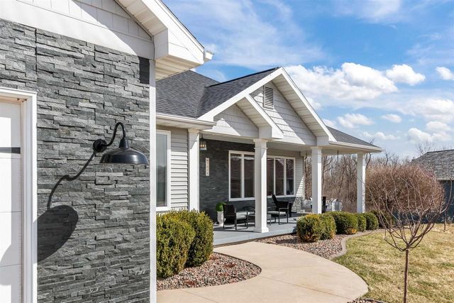 W7516 MOLLY MARIE COURT, Greenville, WI 54942