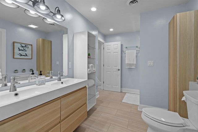 W7516 MOLLY MARIE COURT, Greenville, WI 54942