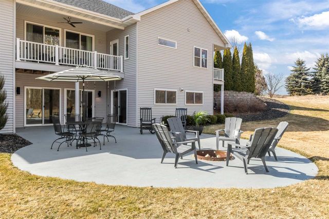W7516 MOLLY MARIE COURT, Greenville, WI 54942