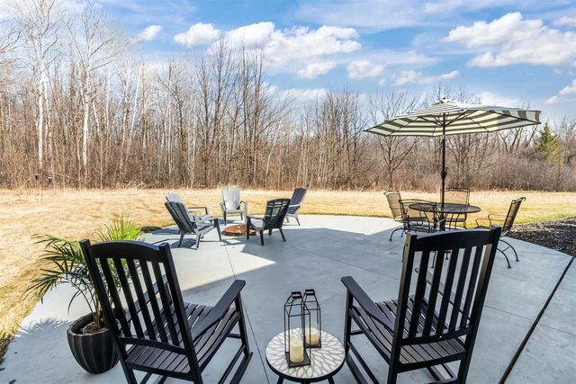 W7516 MOLLY MARIE COURT, Greenville, WI 54942