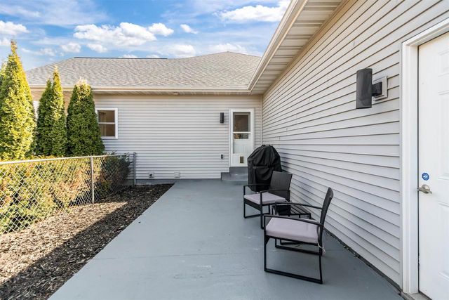 W7516 MOLLY MARIE COURT, Greenville, WI 54942