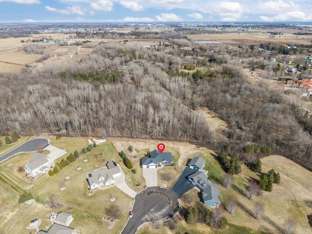 W7516 MOLLY MARIE COURT, Greenville, WI 54942