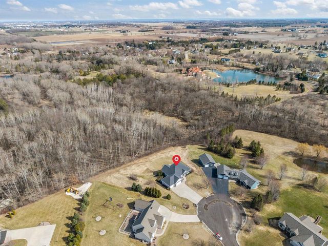 W7516 MOLLY MARIE COURT, Greenville, WI 54942