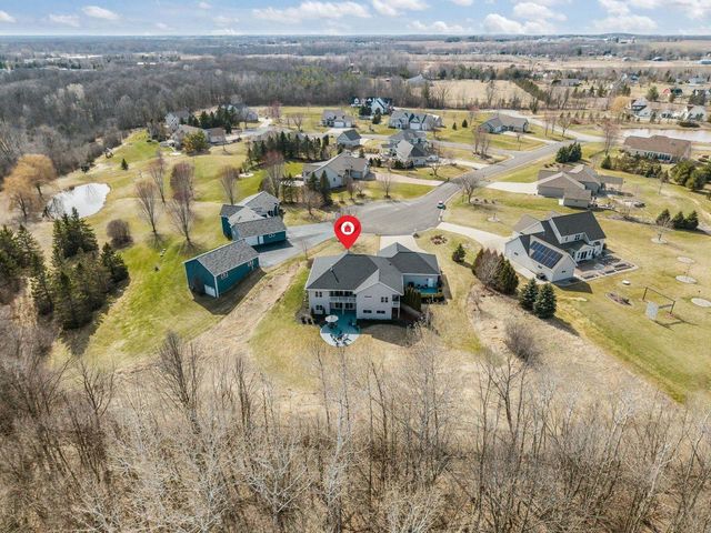 W7516 MOLLY MARIE COURT, Greenville, WI 54942
