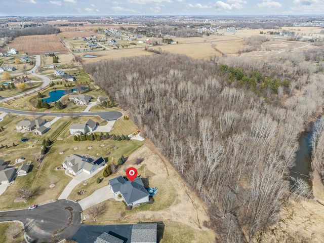 W7516 MOLLY MARIE COURT, Greenville, WI 54942