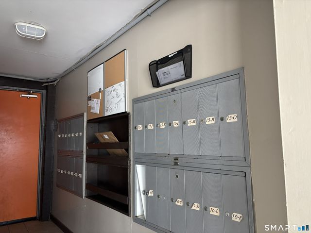 14-B Country Squire Drive 14B, Cromwell, CT 06416