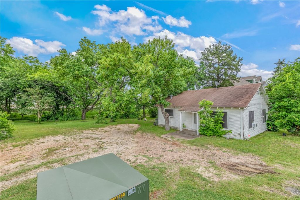2807 & 2809 East Villa Maria Road, Bryan, TX 77802 — photo 3