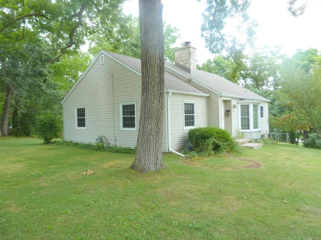 227 3rd STREET, Pewaukee, WI 53072