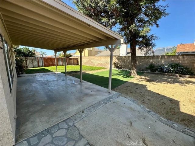 3680 N Live Oak, Rialto, CA 92377